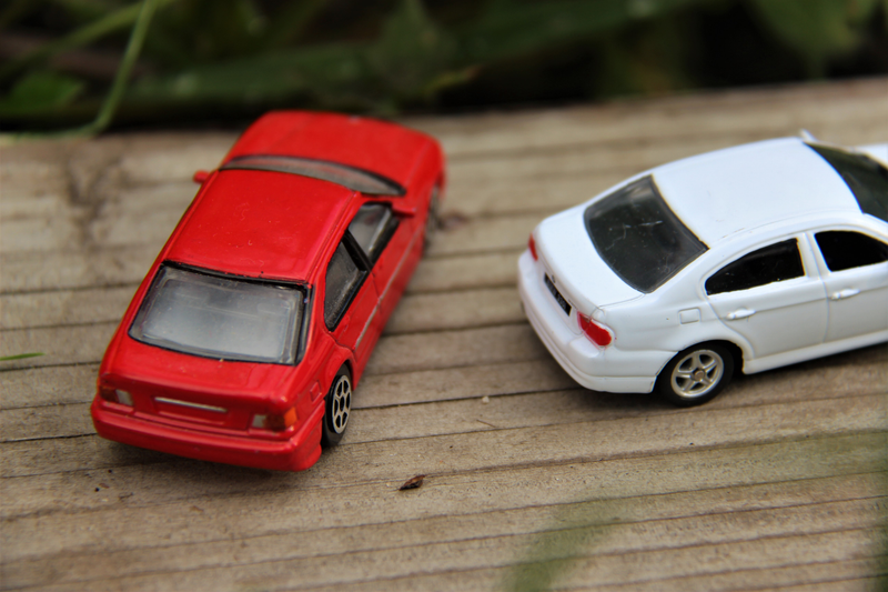 Illustration for article titled Teutonic Tuesday: Toys vs. Models, 3 Series Edition